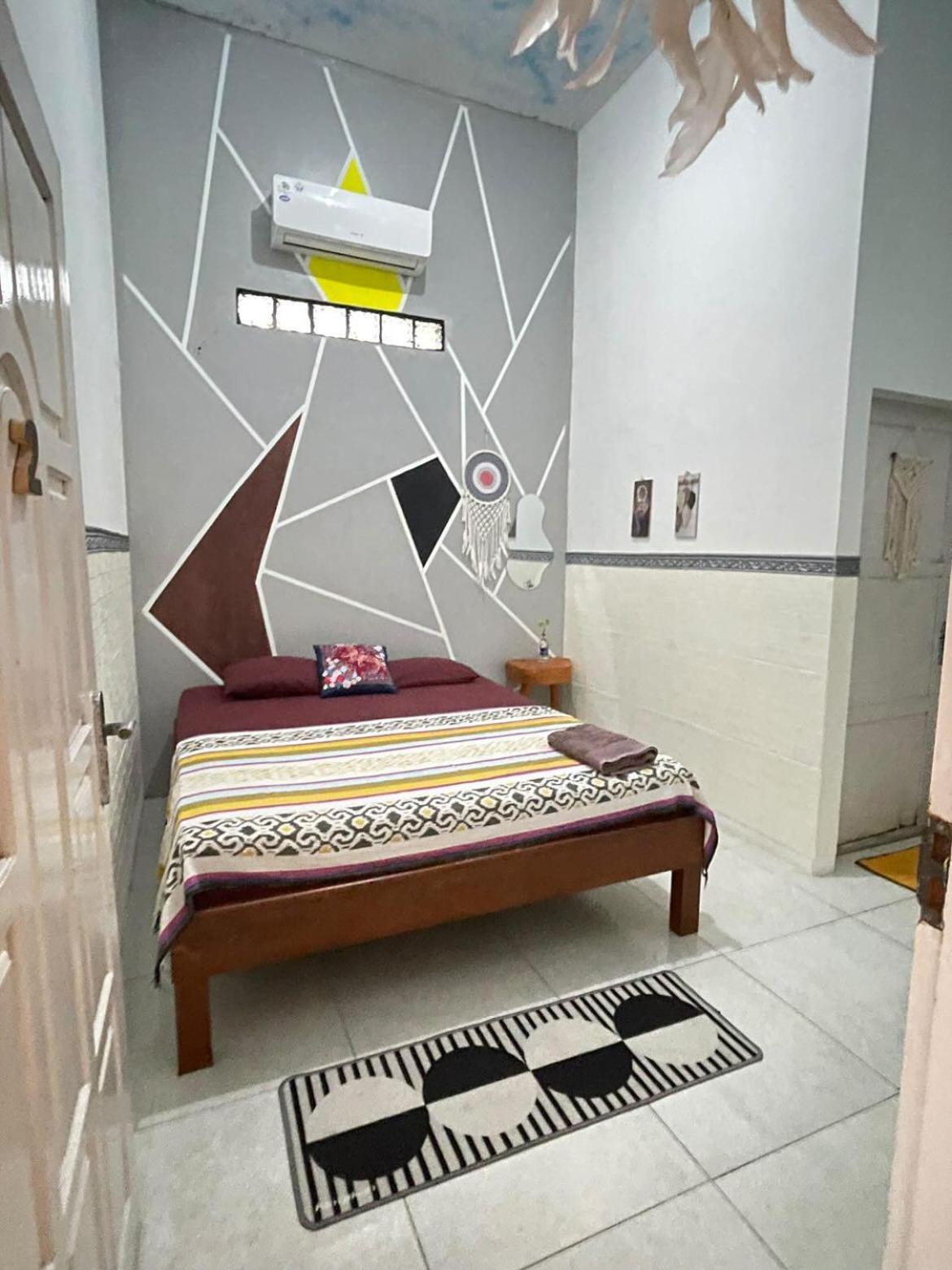 Loyal Friend Hostel カリムンジャワ エクステリア 写真