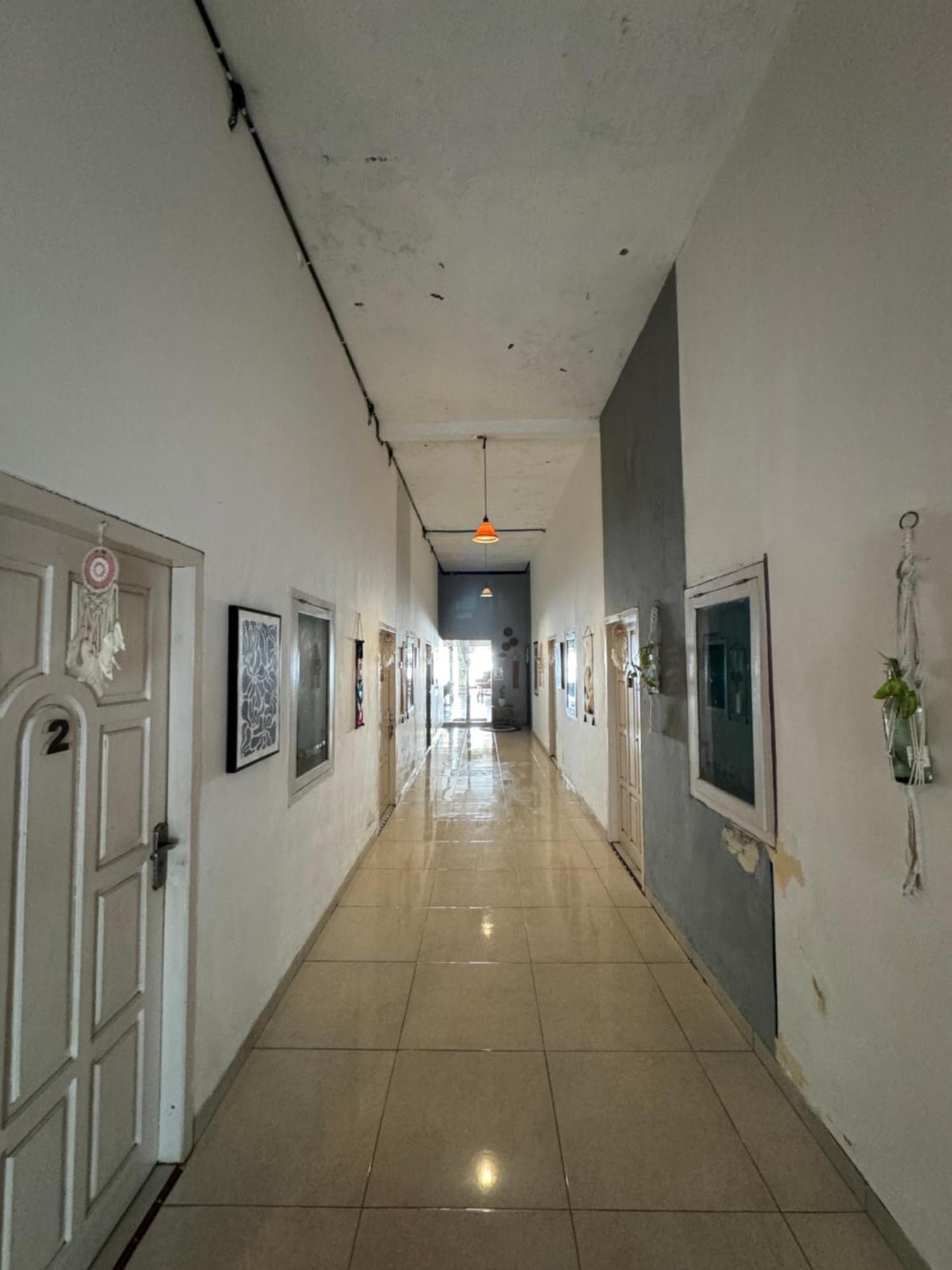 Loyal Friend Hostel カリムンジャワ エクステリア 写真