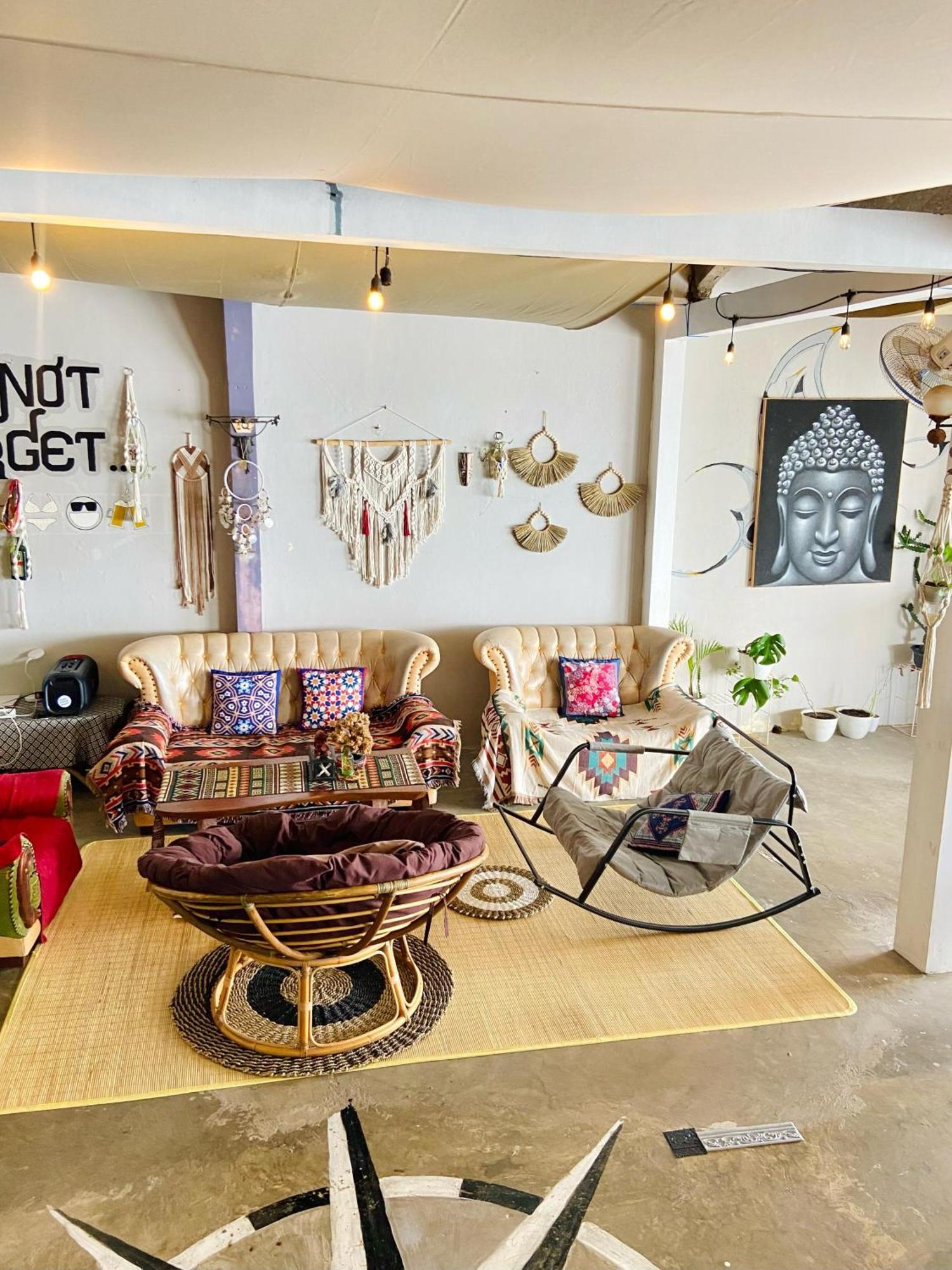 Loyal Friend Hostel カリムンジャワ エクステリア 写真
